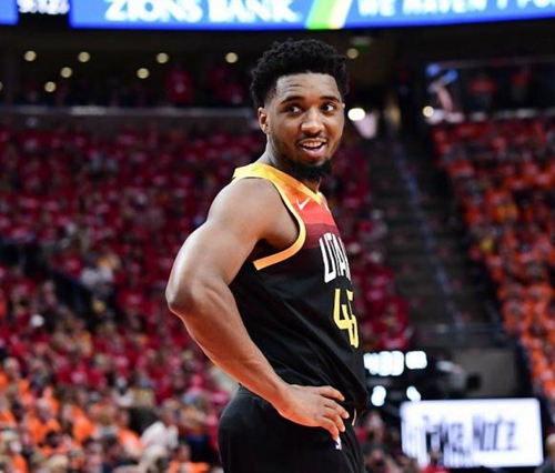 在这场激烈 在这场激烈