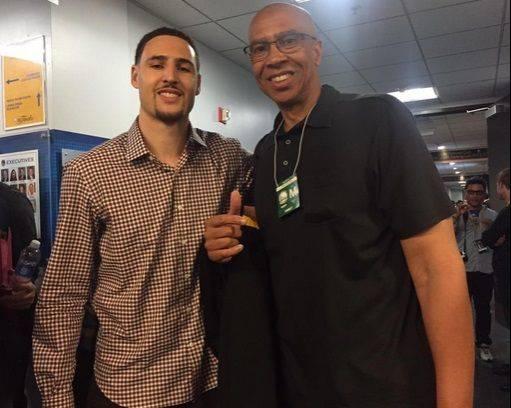 护篮板的连 护篮板的连